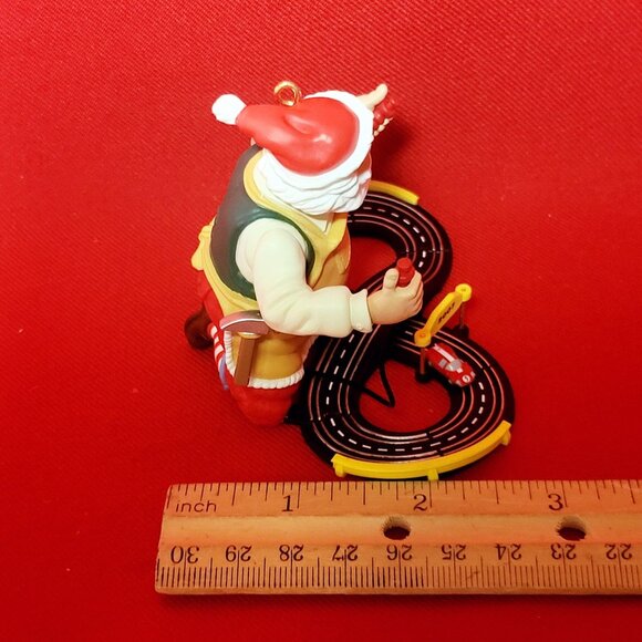 Hallmark Toymaker Santa Christmas Ornament 2007 - Picture 10 of 10
